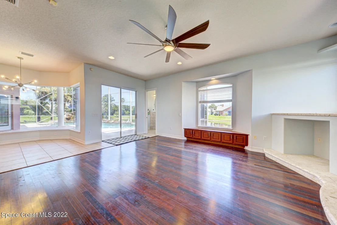 Photo of 334 Island Drive