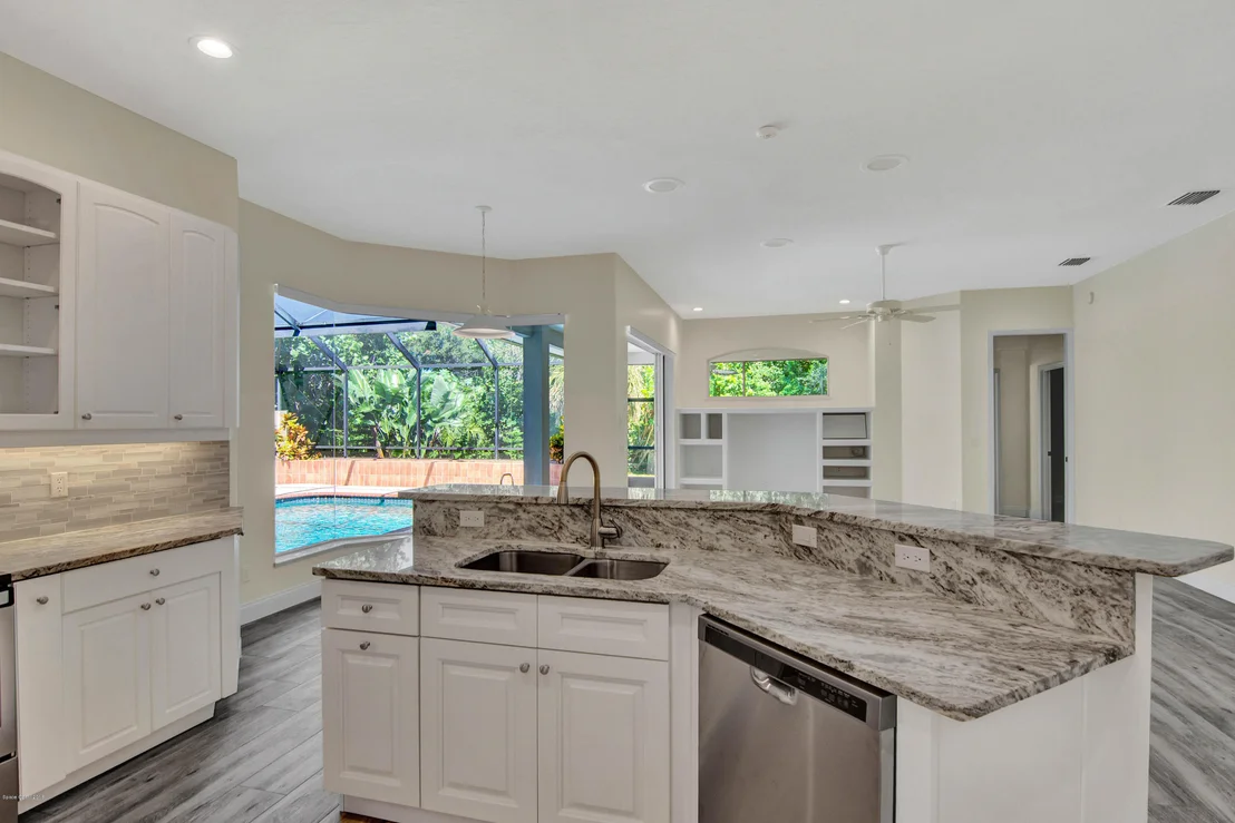 Photo of 142 Hidden Cove Drive