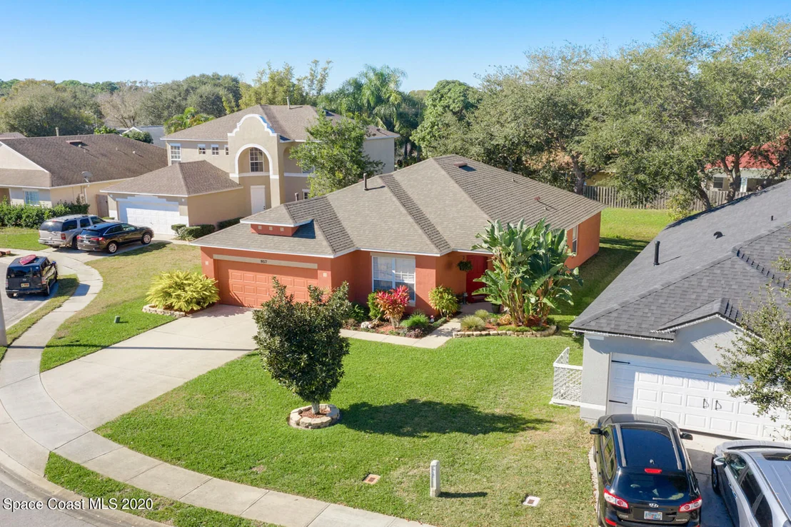 Photo of 957 Riviera Point Drive