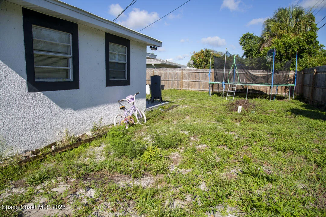 Photo of 750 Bianca Drive NE
