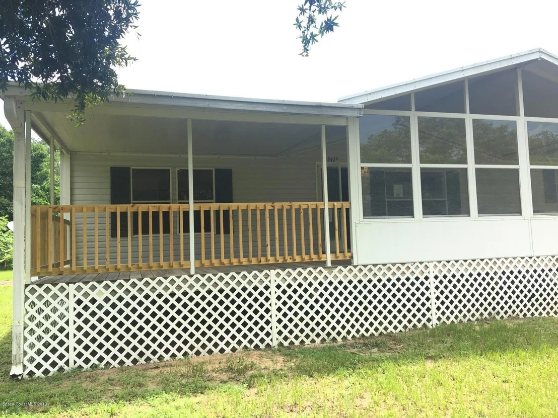 Photo of 3425 Turnbull Road