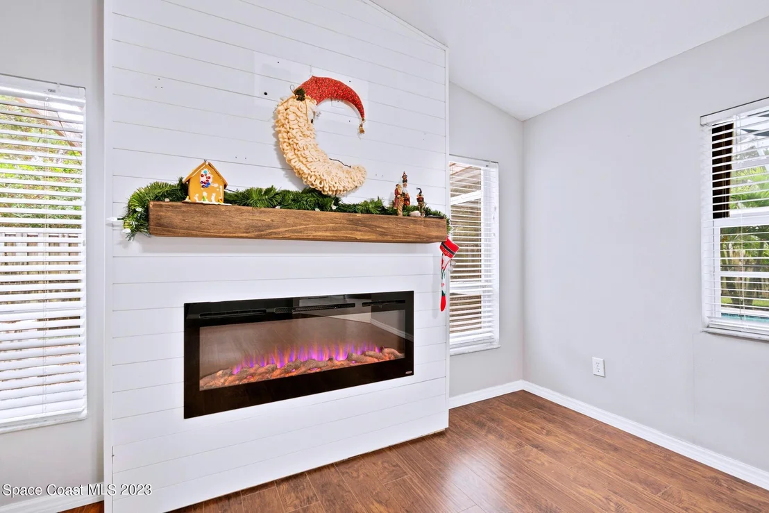Photo of 921 Osprey Lane