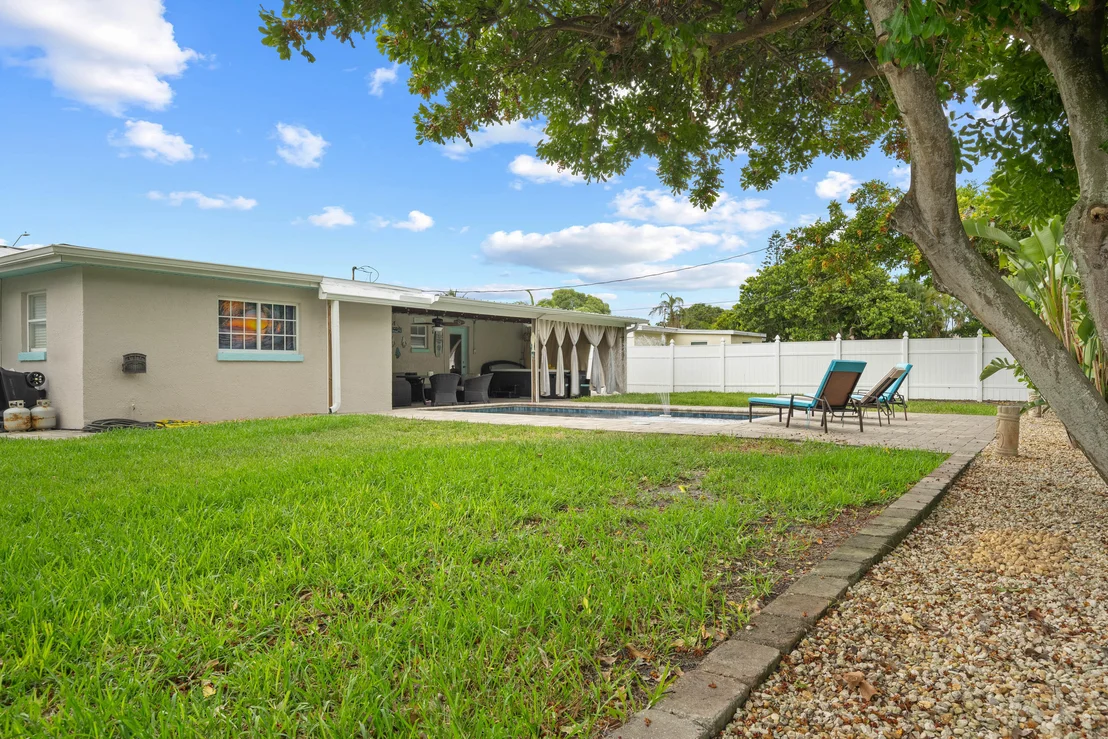 Photo of 340 W Exeter Street