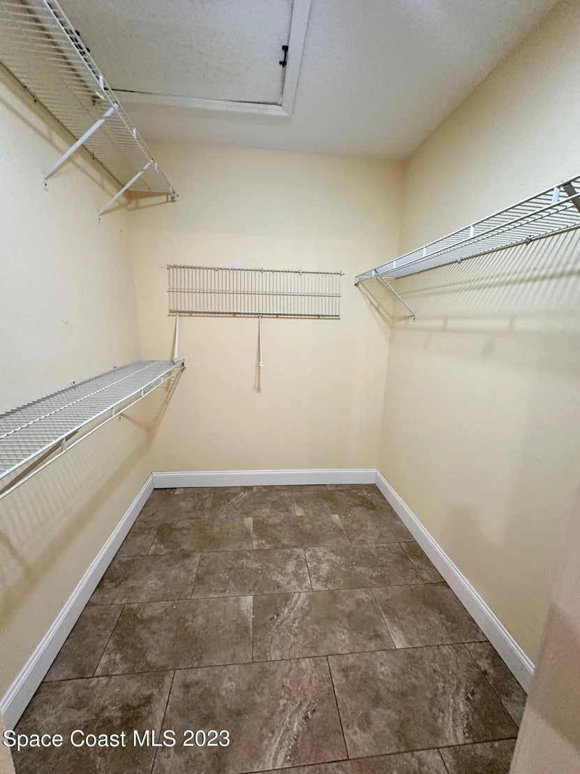 Photo of 1359 Heritage Acres Boulevard