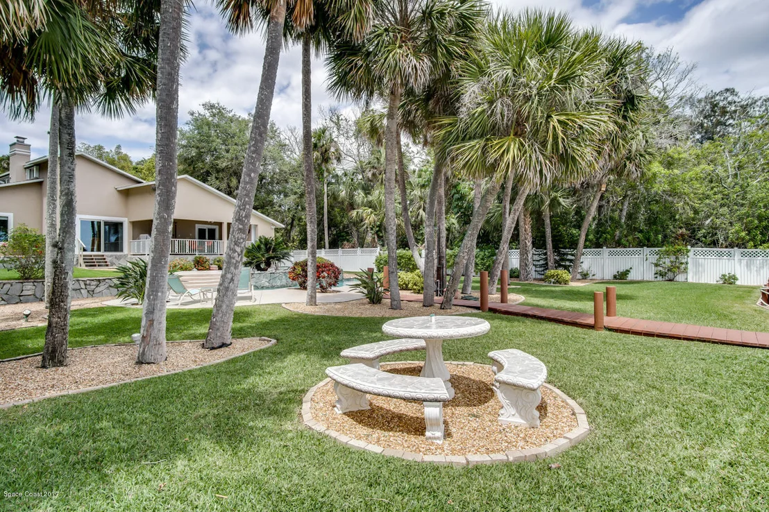Photo of 5440 Edgewater Court
