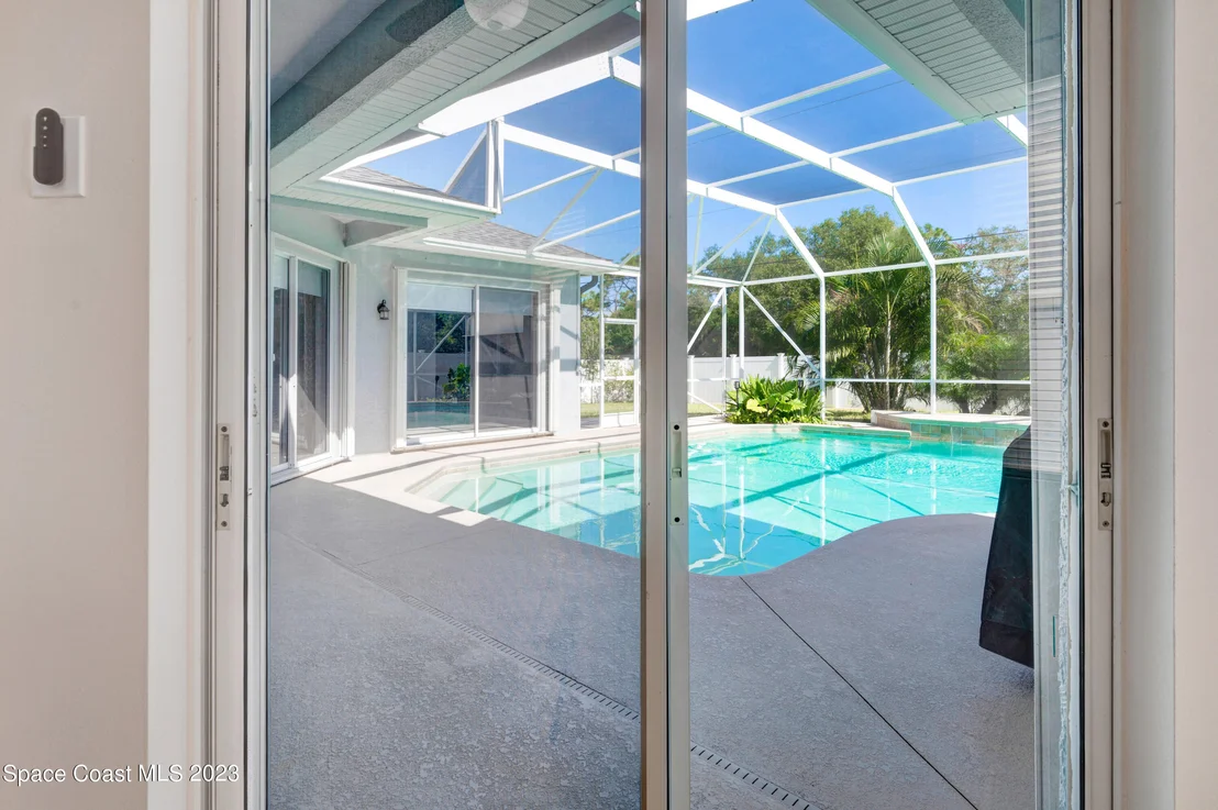 Photo of 1421 Whitman Drive