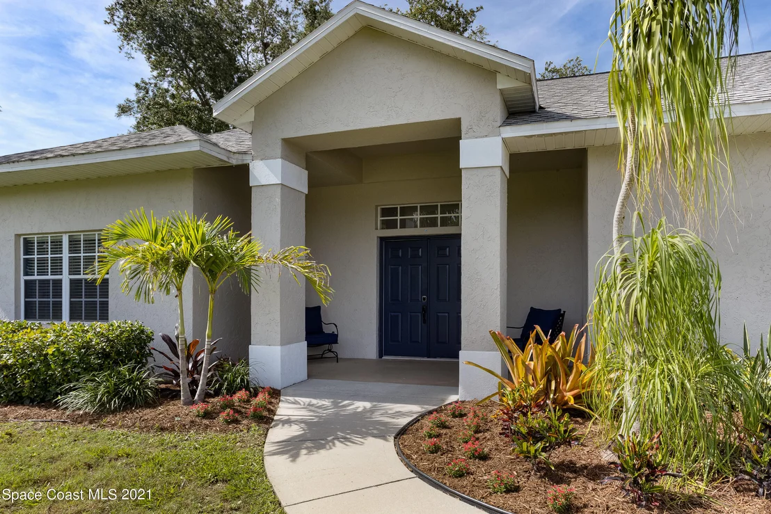 Photo of 2209 Royal Oaks Drive