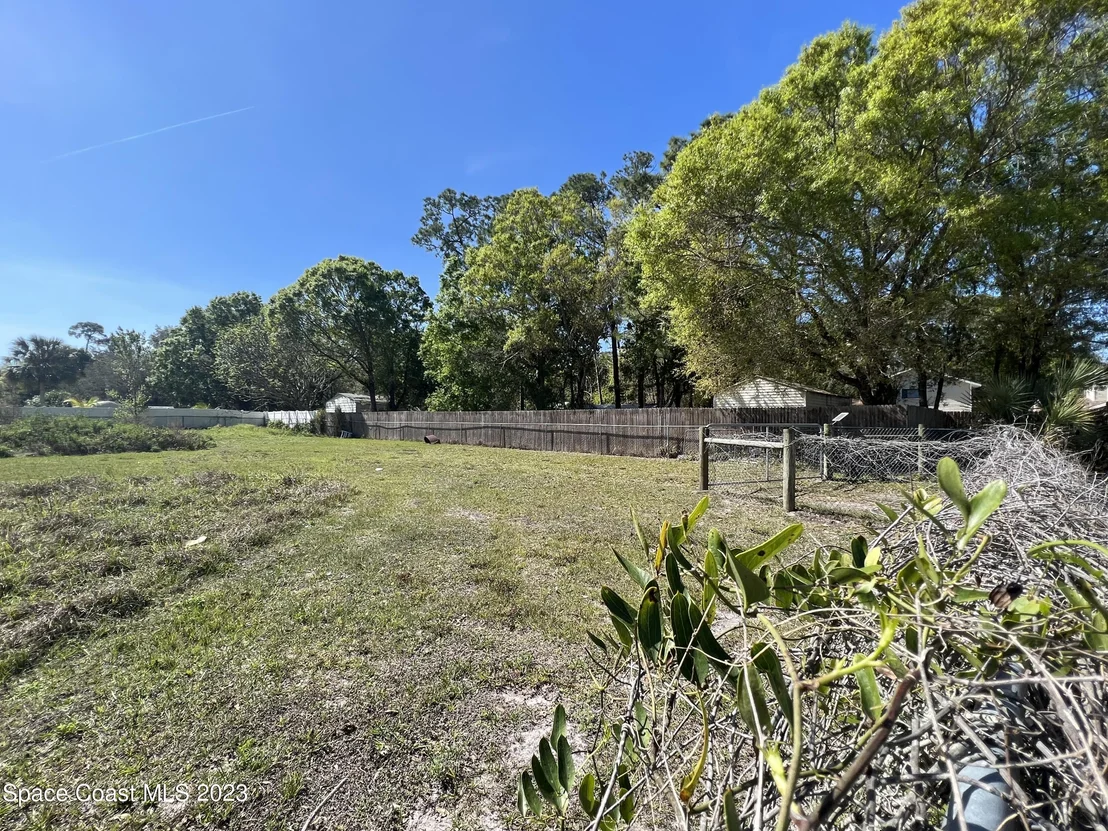 Photo of 7557 Newcomb Lane