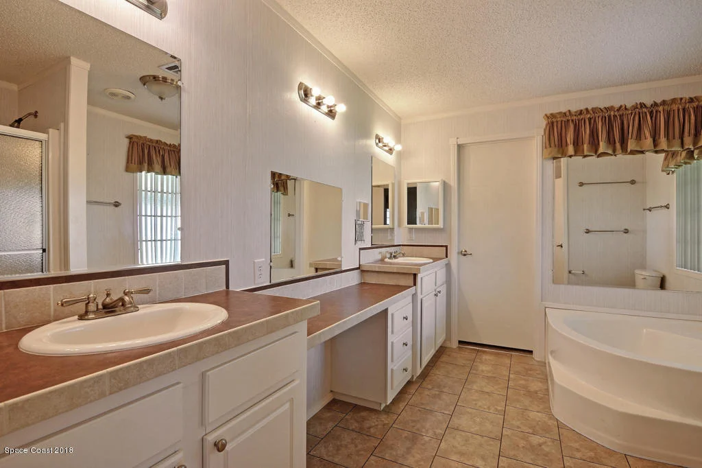 Photo of 7585 Agawam Road