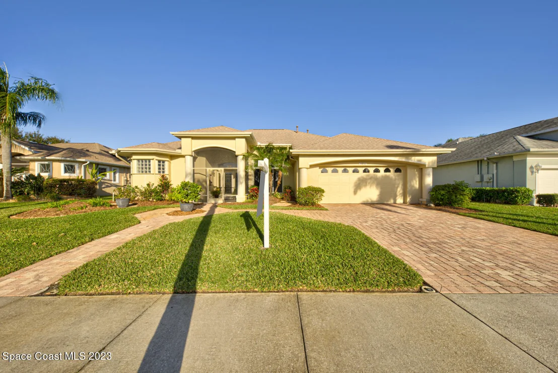 Photo of 2614 Canterbury Circle