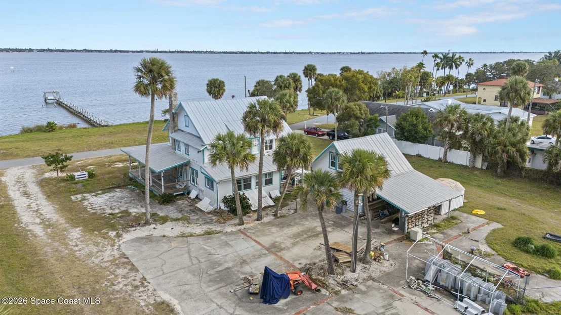 Photo of 2612 Riverview Drive