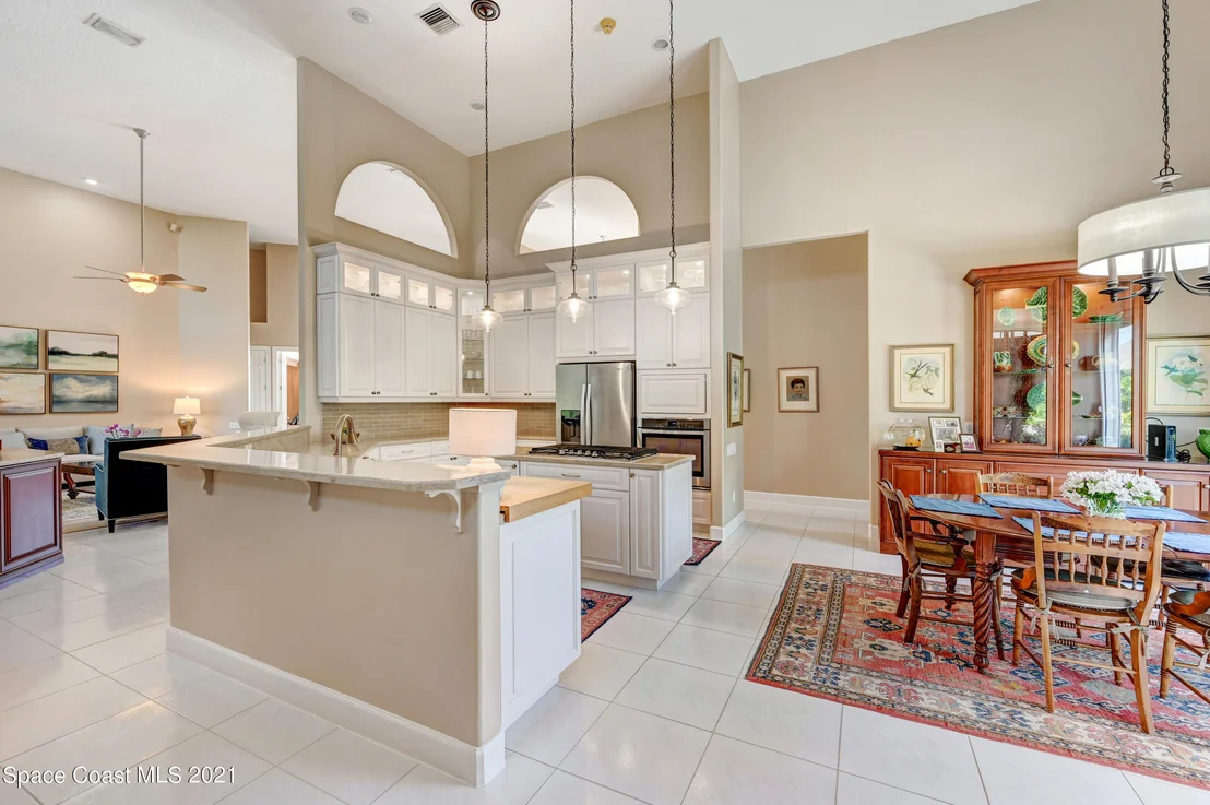 Photo of 742 Glengarry Drive