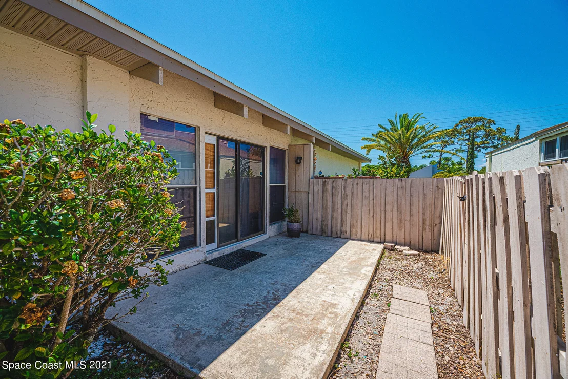 Photo of 460 Willow Tree Drive