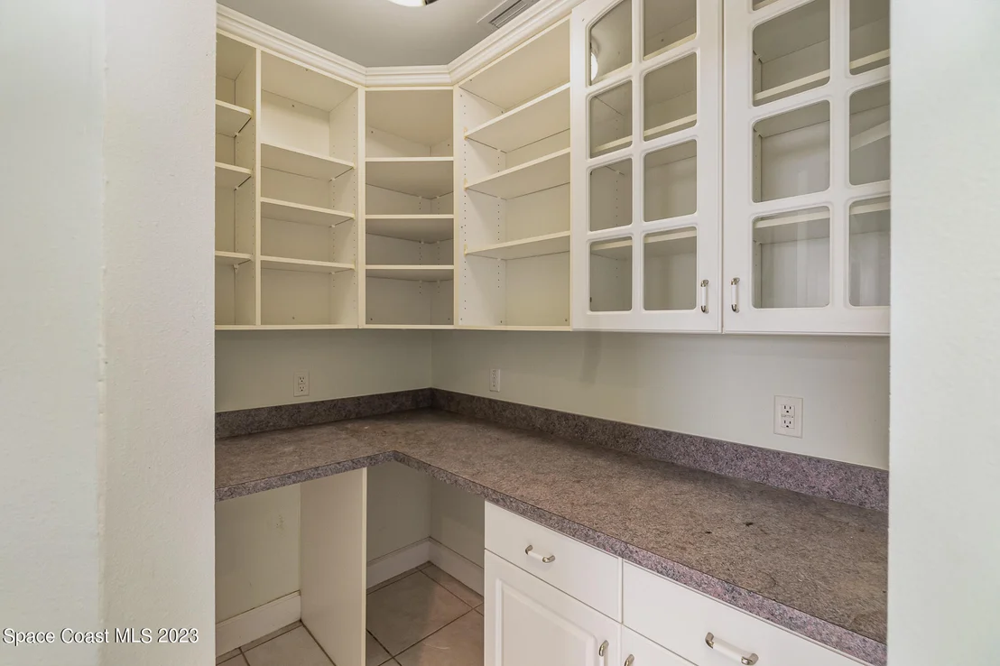 Photo of 990 Starling Way
