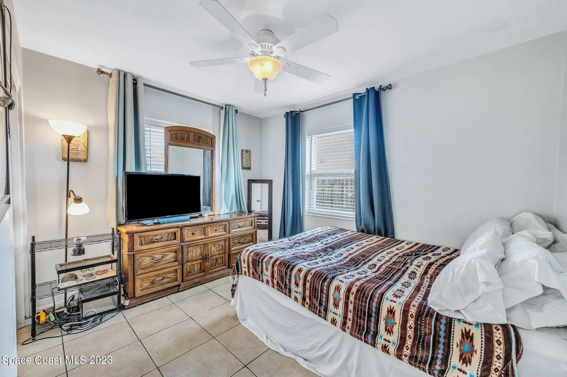Photo of 2981 Kosuth Road NE