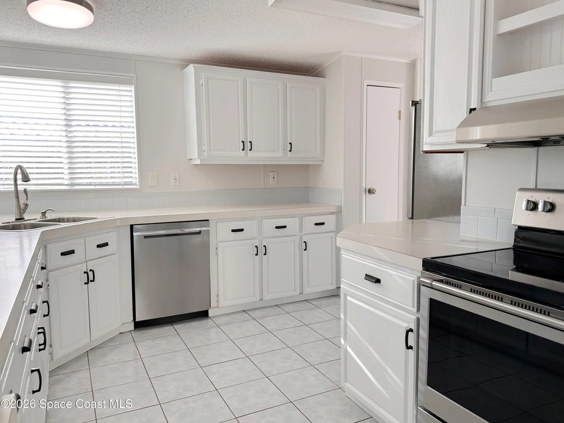 Photo of 606 Dolphin Circle
