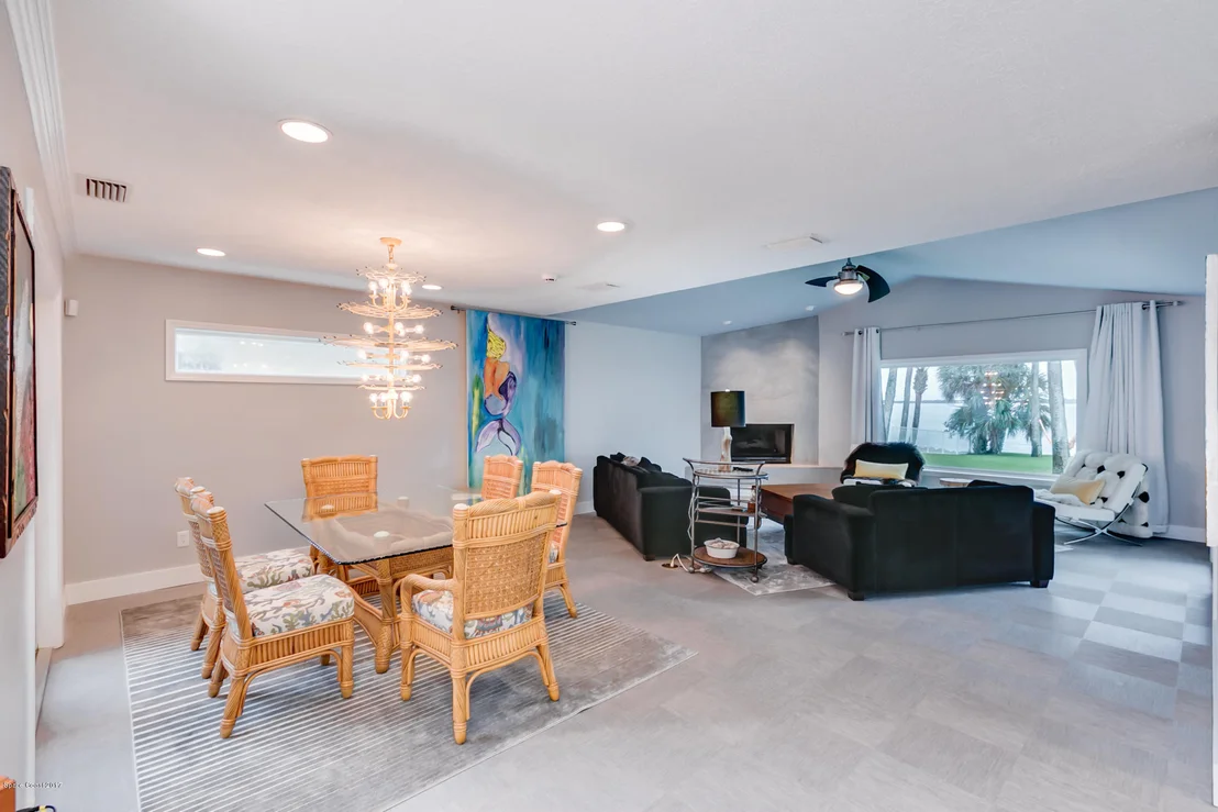 Photo of 300 Riverside Drive