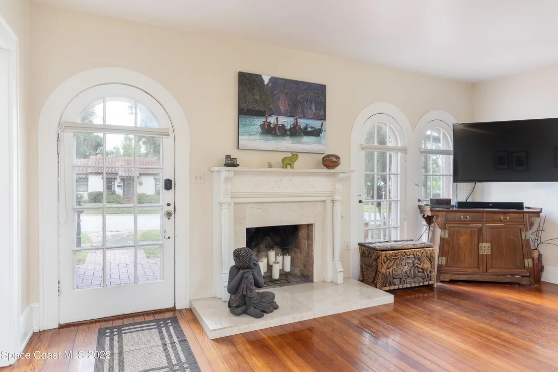 Photo of 115 Valencia Road