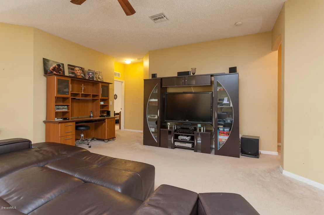 Photo of 6610 Bamboo Avenue
