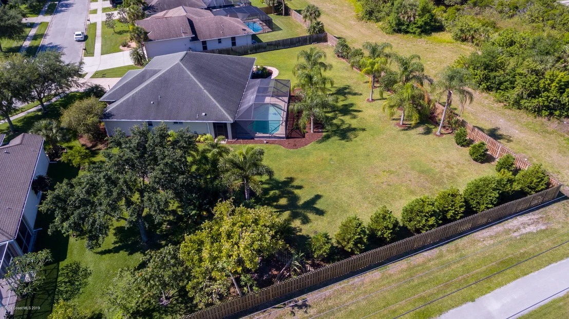 Photo of 2033 Woodfield Circle