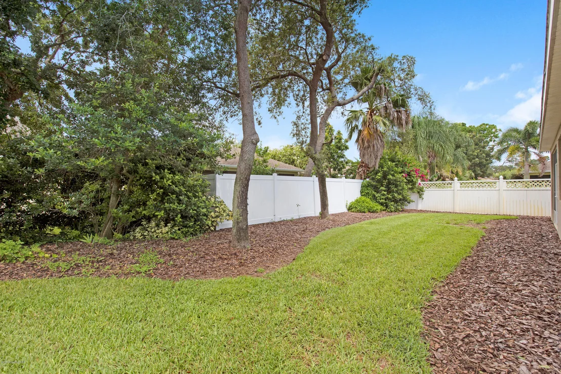 Photo of 412 Waterside Circle