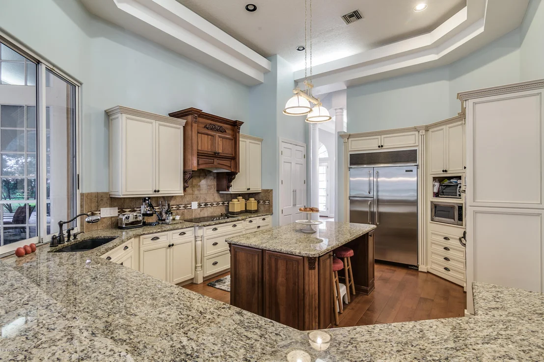 Photo of 774 Glengarry Drive