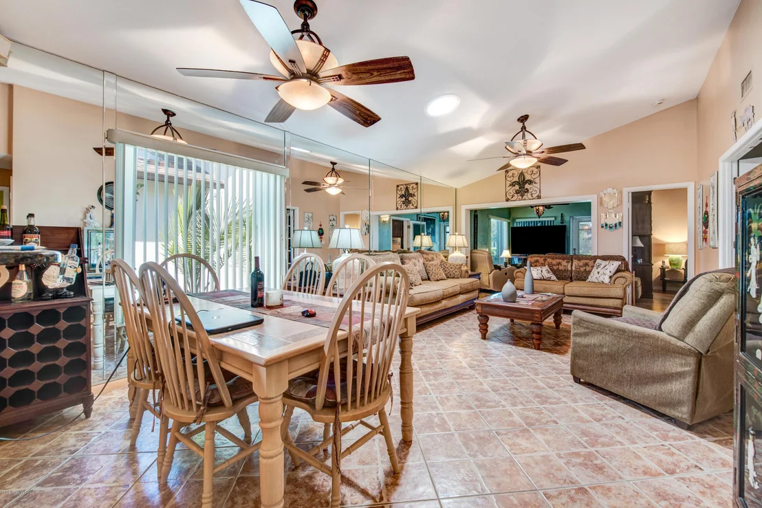 Photo of 375 Myrtlewood Road