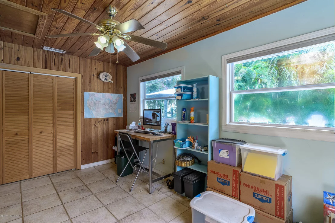 Photo of 1390 Hall Road