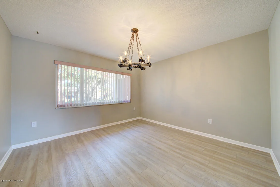 Photo of 343 Dorset Drive