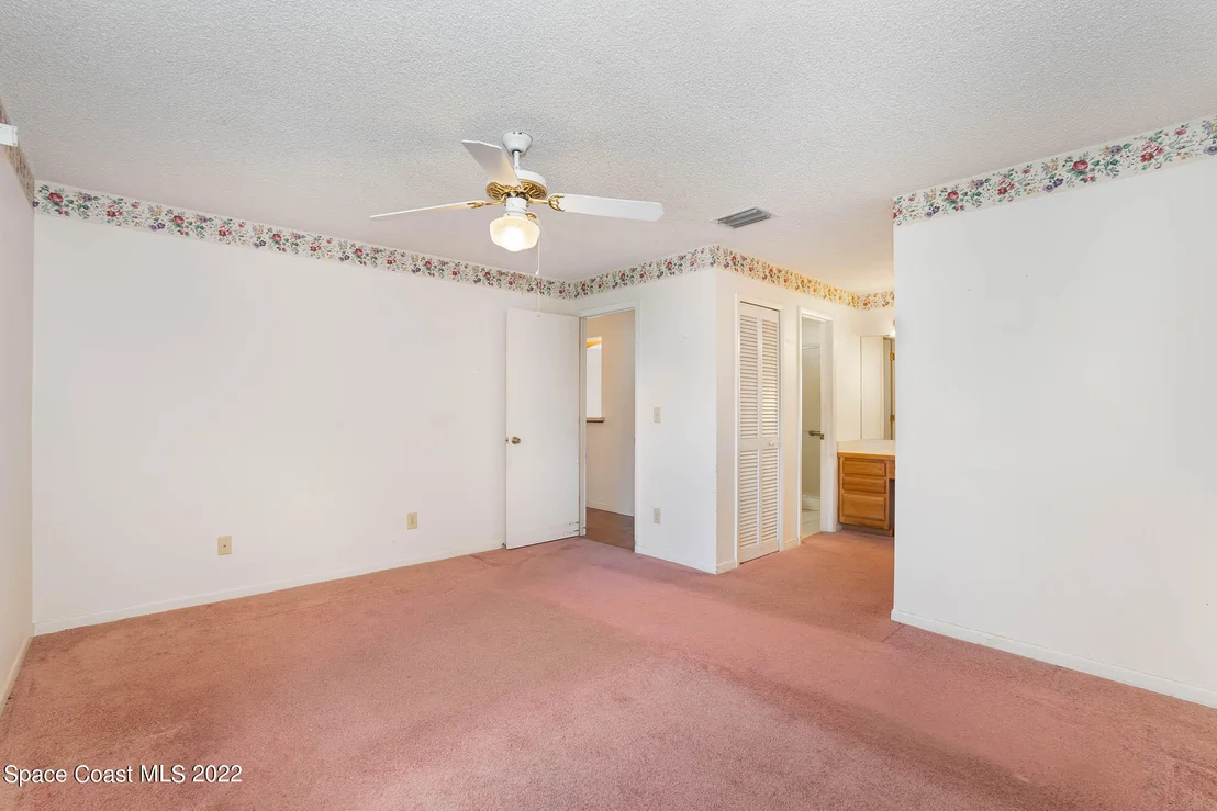 Photo of 299 Eldron Boulevard SE