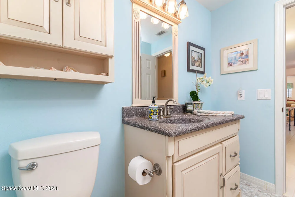 Photo of 2115 S River Road