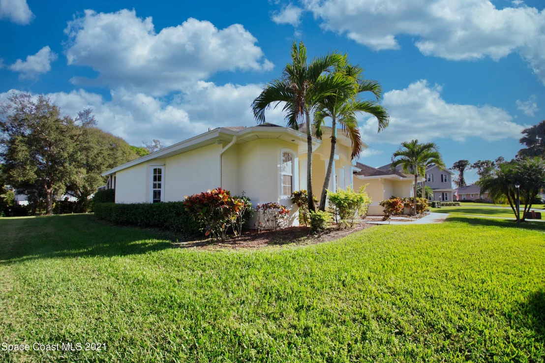 Photo of 6439 53rd Circle
