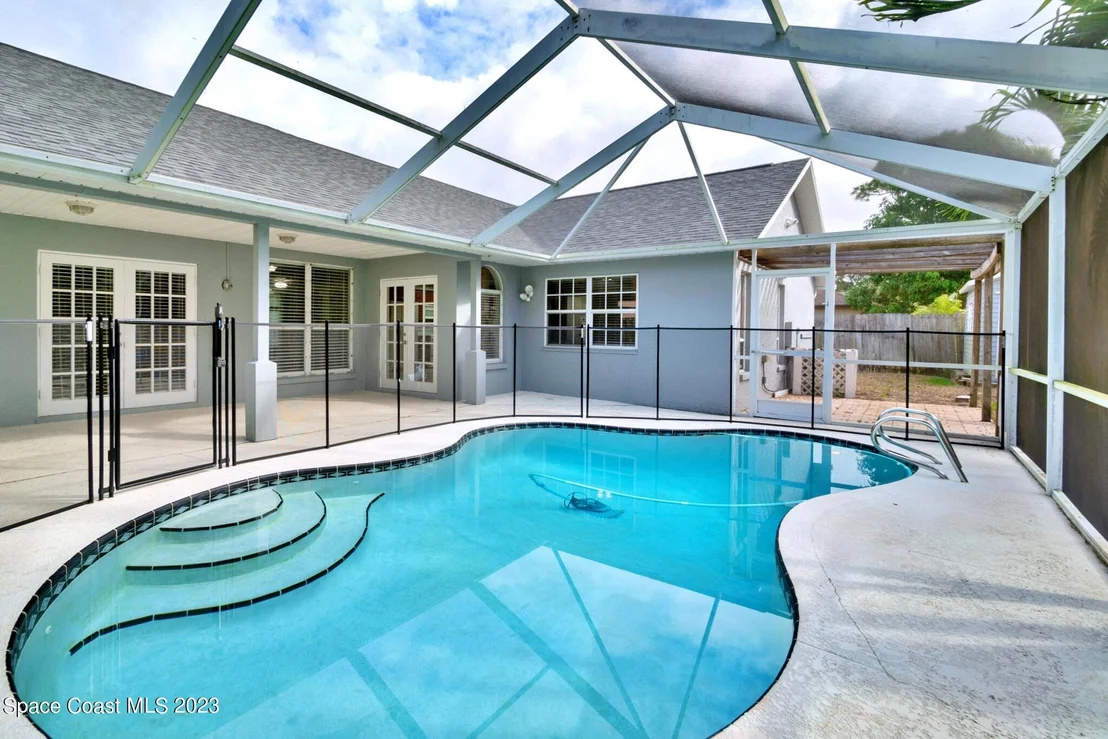 Photo of 921 Osprey Lane
