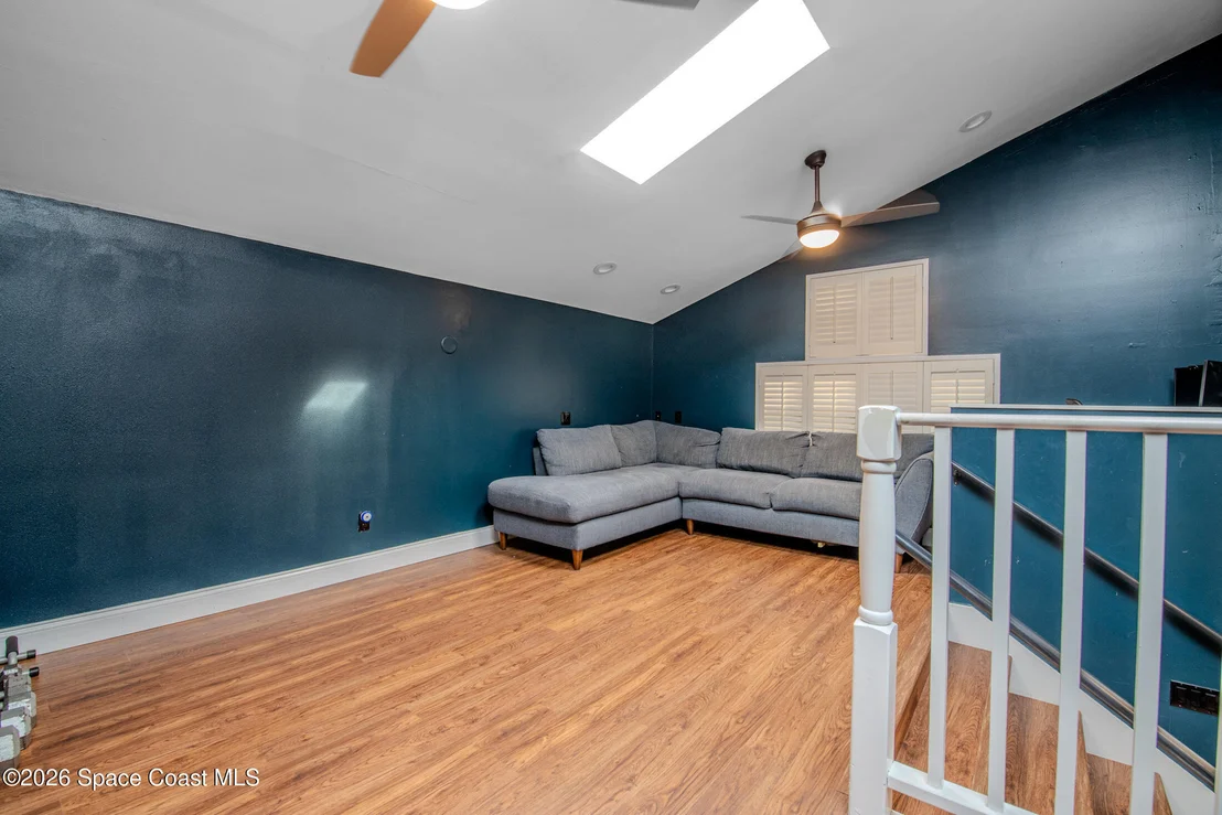 Photo of 5925 Riverside Drive