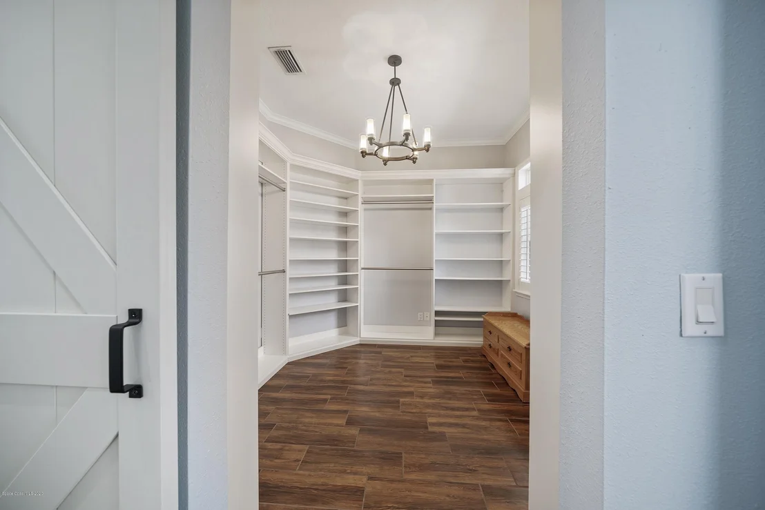 Photo of 991 Stratford Place