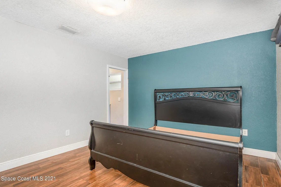 Photo of 19 Edgewood Drive