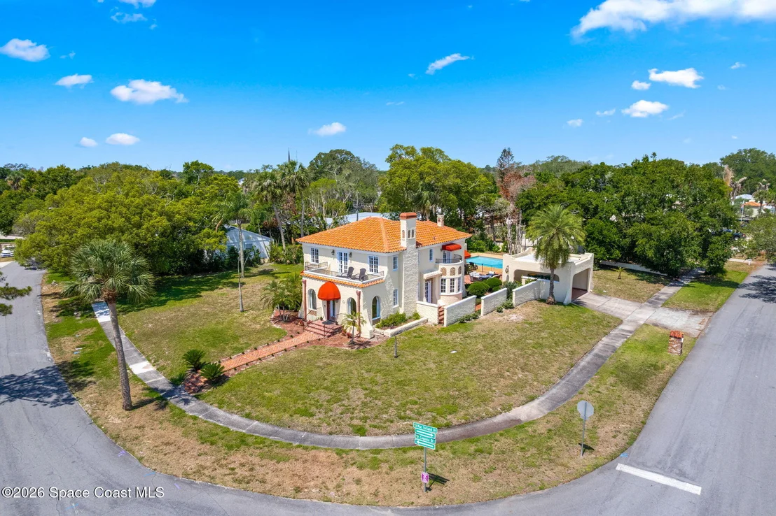 Photo of 2105 Mac Farland Drive