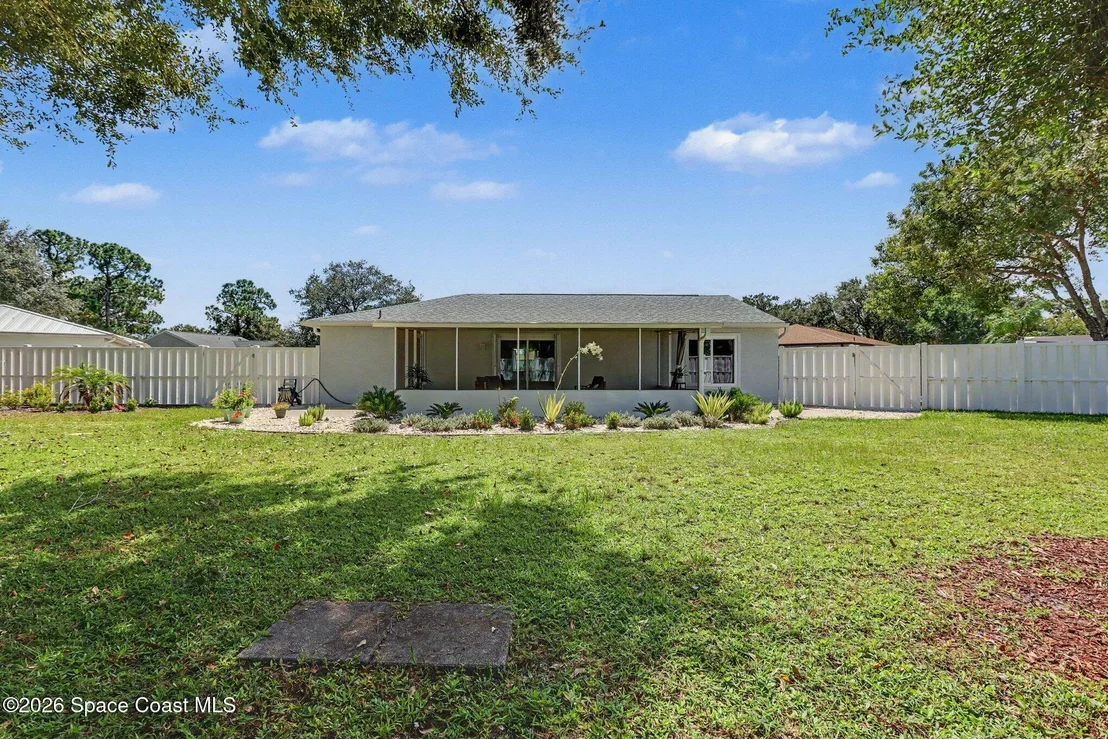 Photo of 924 Gables Way