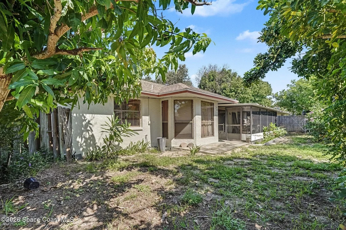 Photo of 225 Chalet Avenue