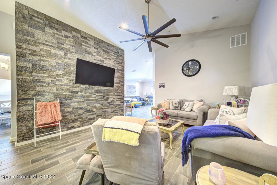 Photo of 1556 Fuji Drive