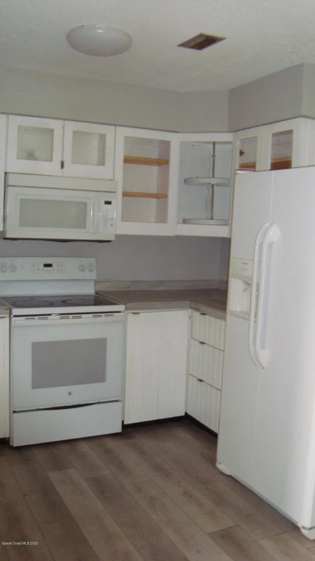 Photo of 854 Angle Street NE