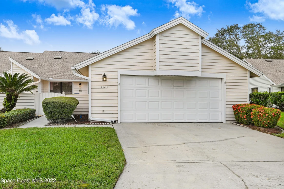 Photo of 820 Ridge Lake Drive