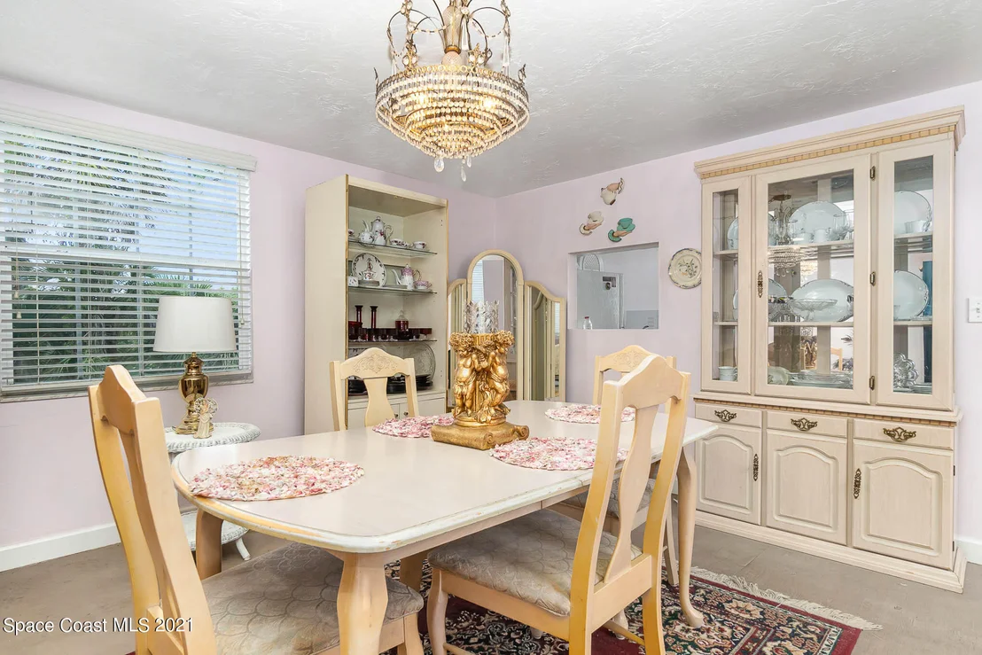 Photo of 1817 Laurel Oak Drive S