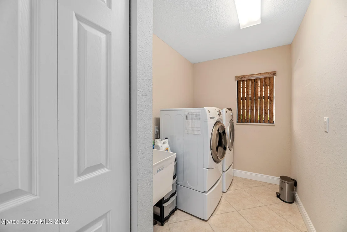 Photo of 1655 James Circle