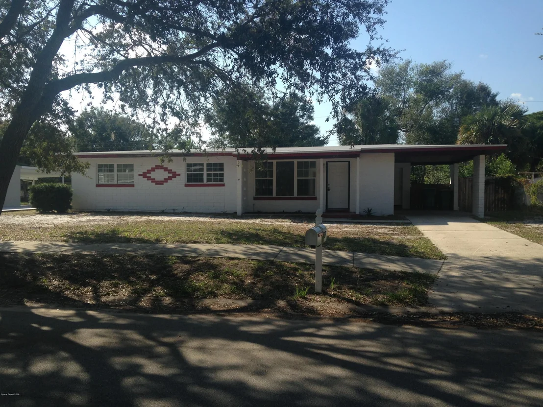 Photo of 1517 Cambridge Drive