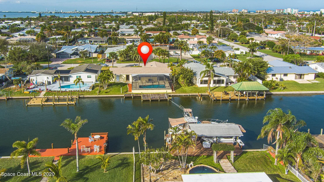 Photo of 347 Carmine Drive