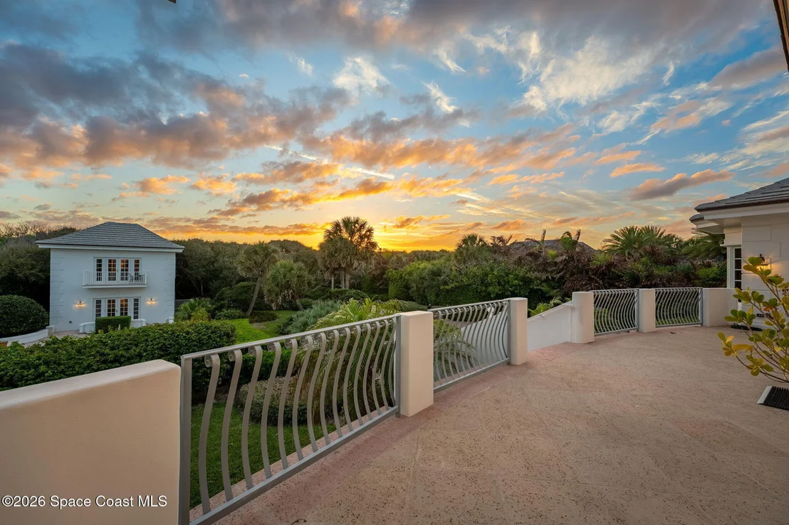 Photo of 680 Ocean Road