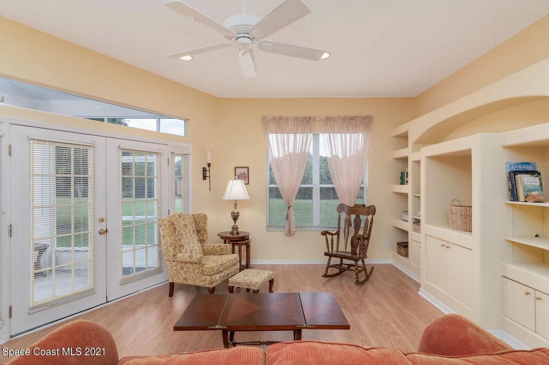 Photo of 849 Villa Drive