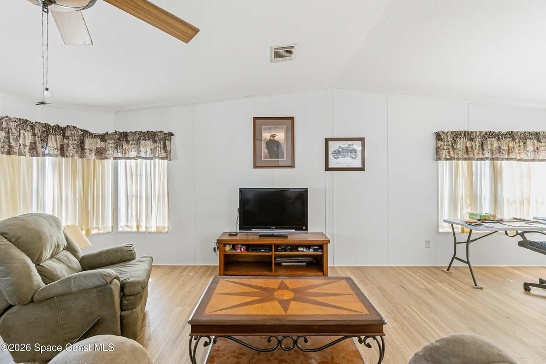 Photo of 122 Scenic Drive