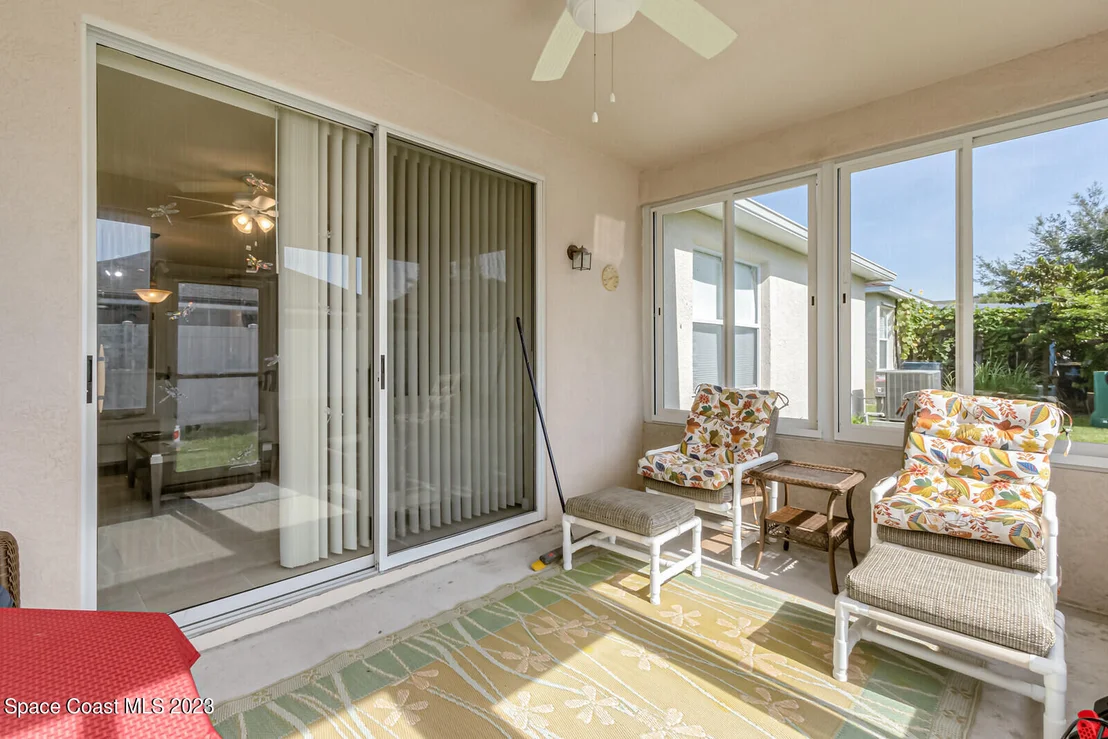 Photo of 881 Benton Drive